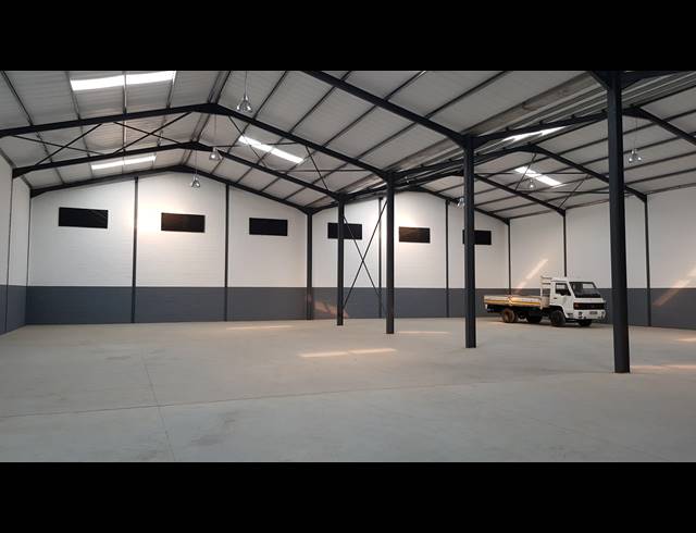 1,107M² FACTORY TO LET IN SAXENBURG PARK 2